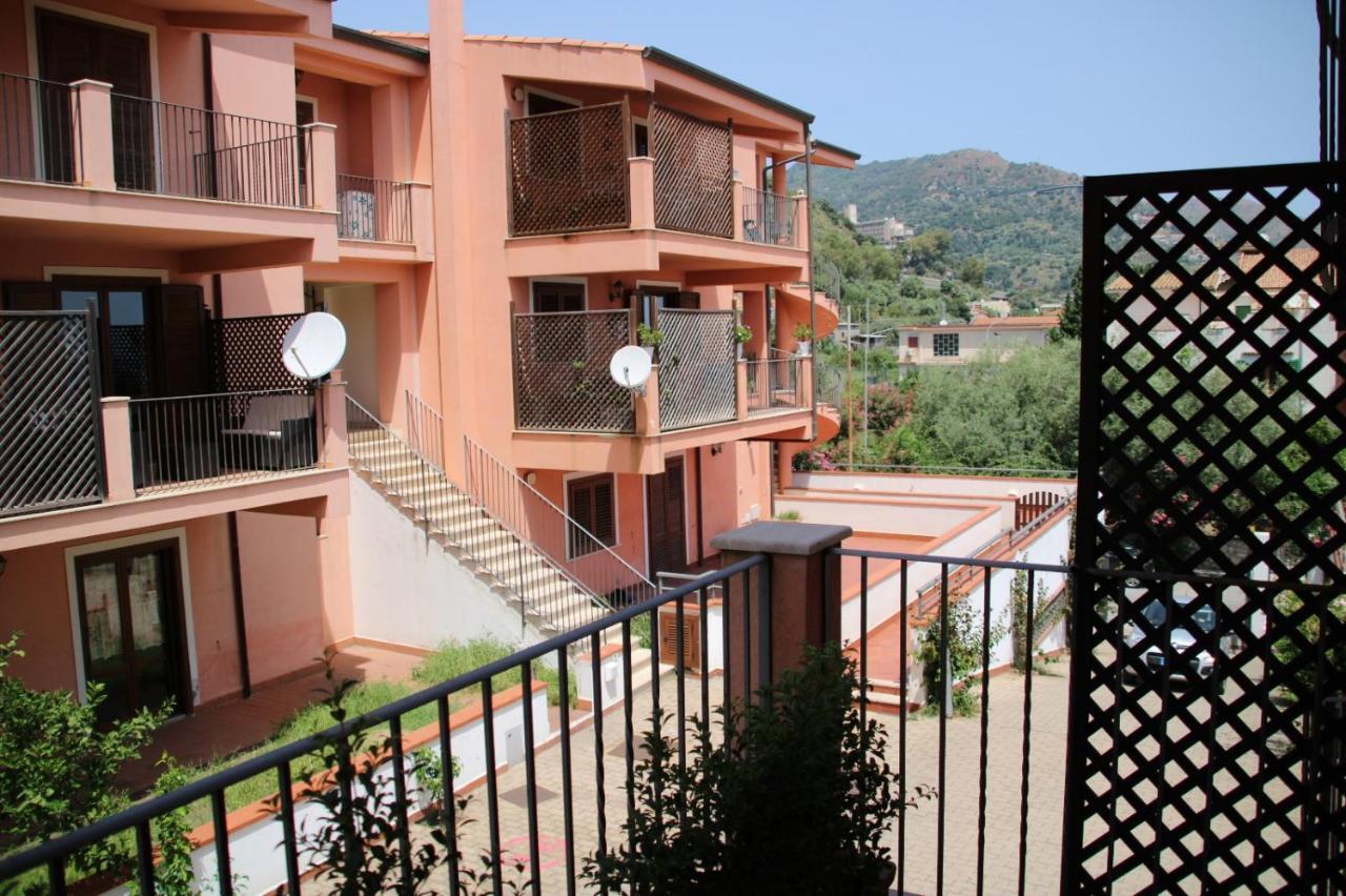 Poseidone Sea Apartment Taormina Mazzeo Extérieur photo