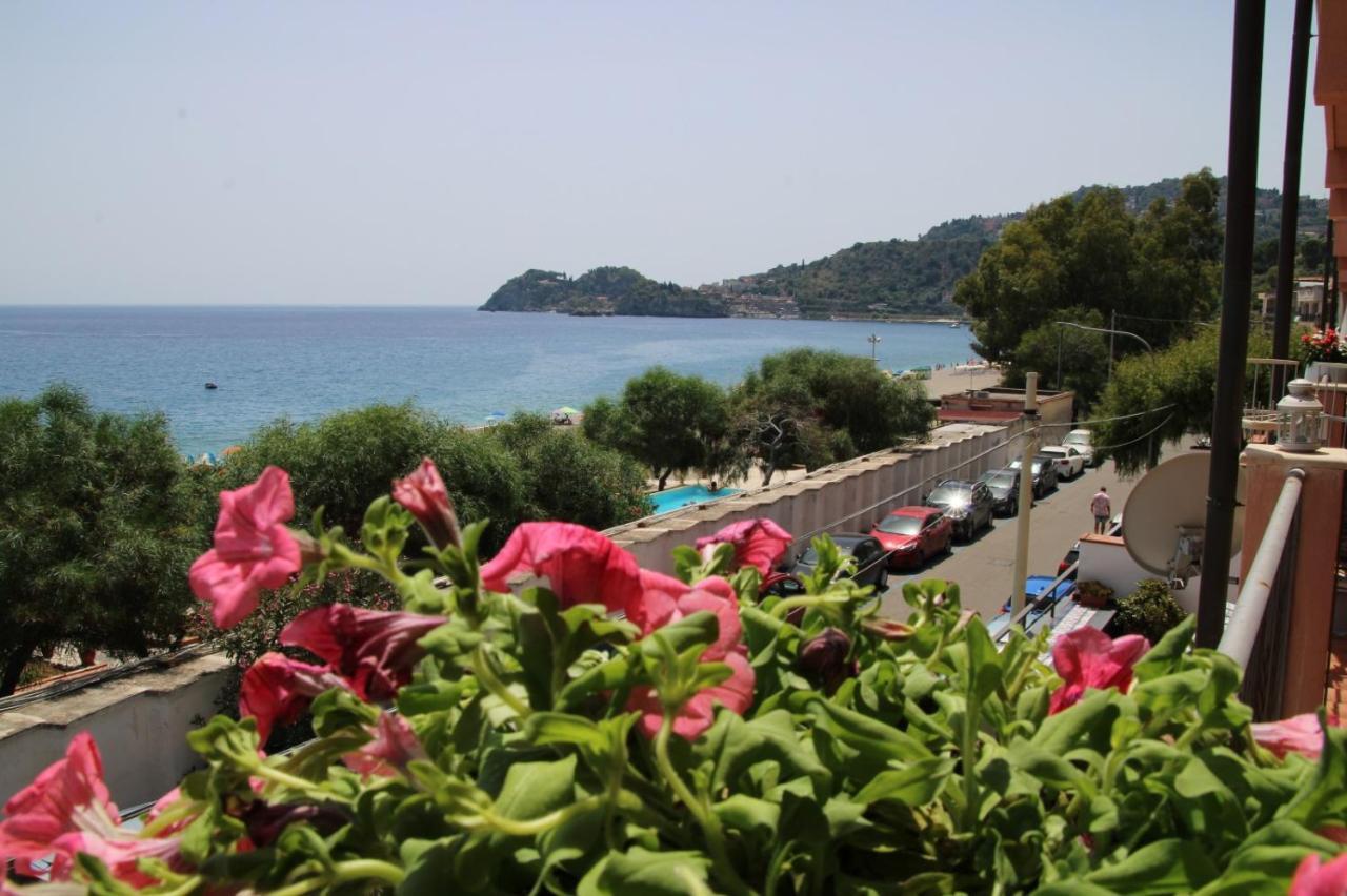 Poseidone Sea Apartment Taormina Mazzeo Extérieur photo